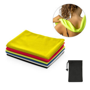 Toalha esportiva refrescante em 100% poliéster reciclado (100% rPET) com bolsa em non-woven - CE99969